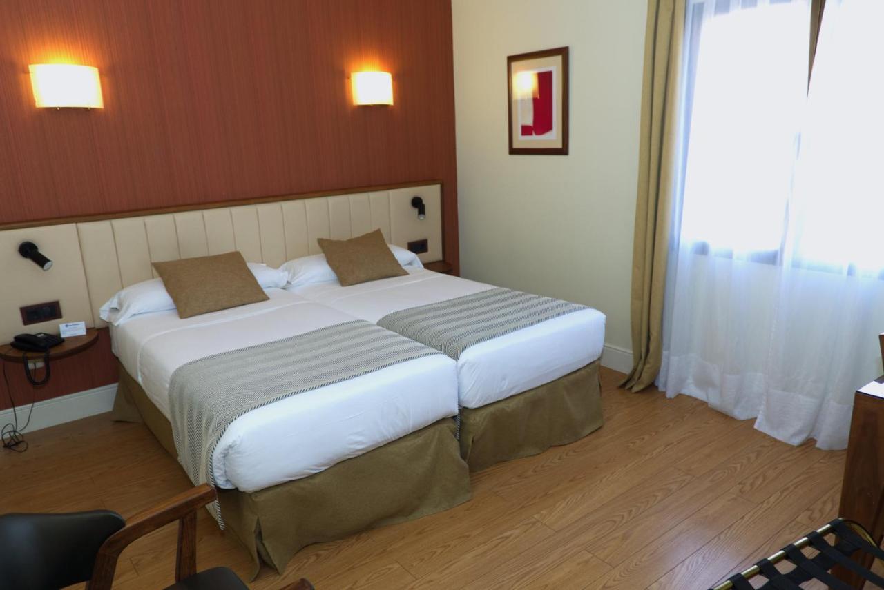 Hospedium Hotel Los Condes Madrid Exterior photo