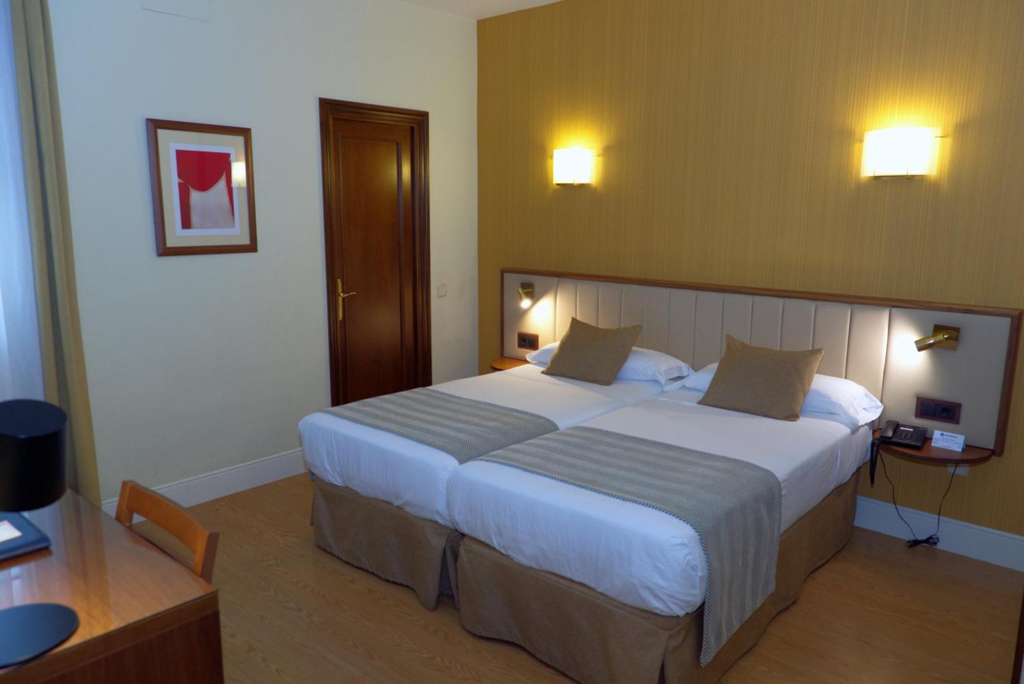 Hospedium Hotel Los Condes Madrid Room photo